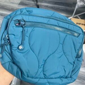 Vera Bradley Green Travel Bag Quilted Design